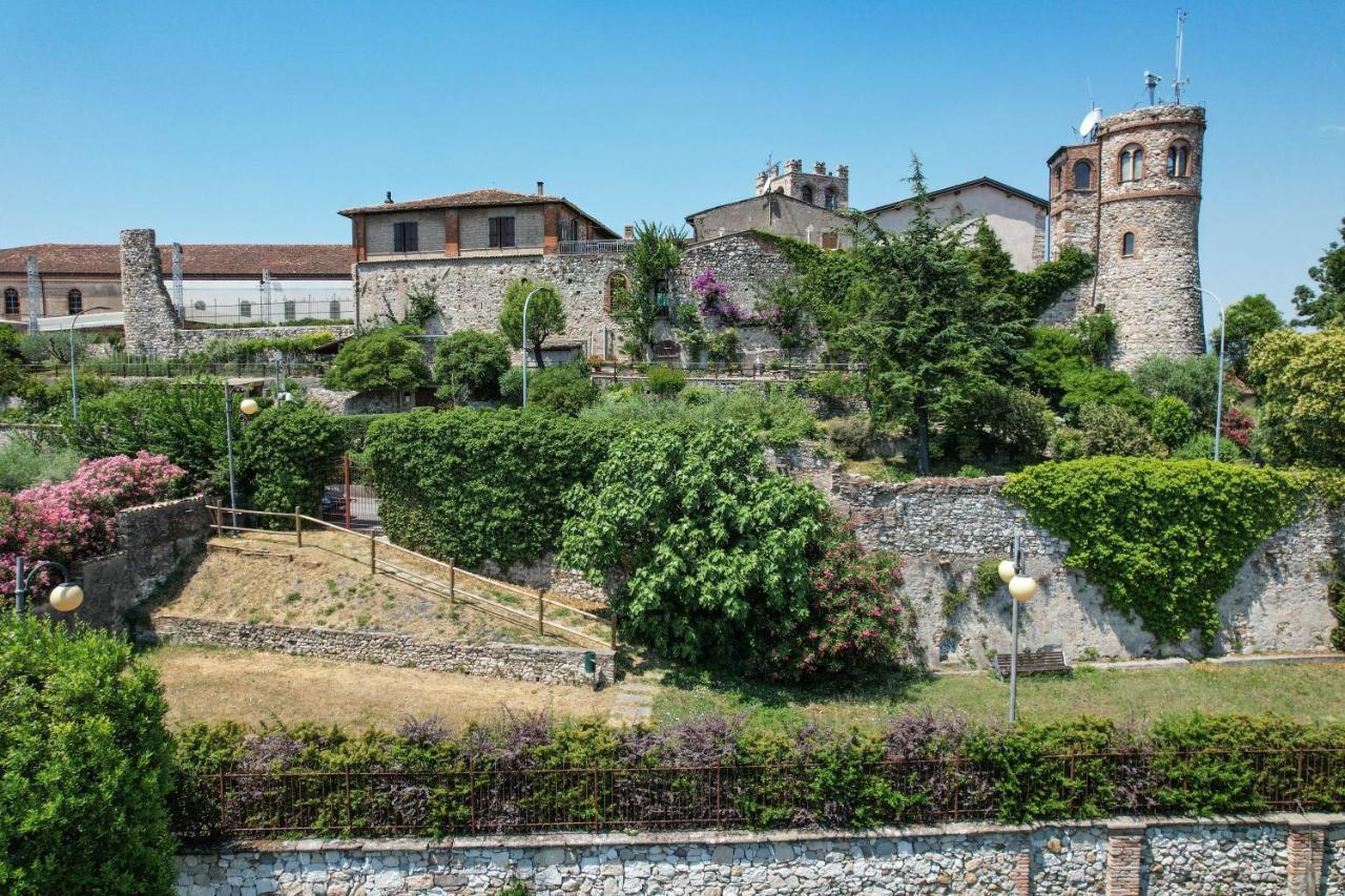 Steps From The Lake - Charme In The Inner City Desenzano del Garda Exteriör bild