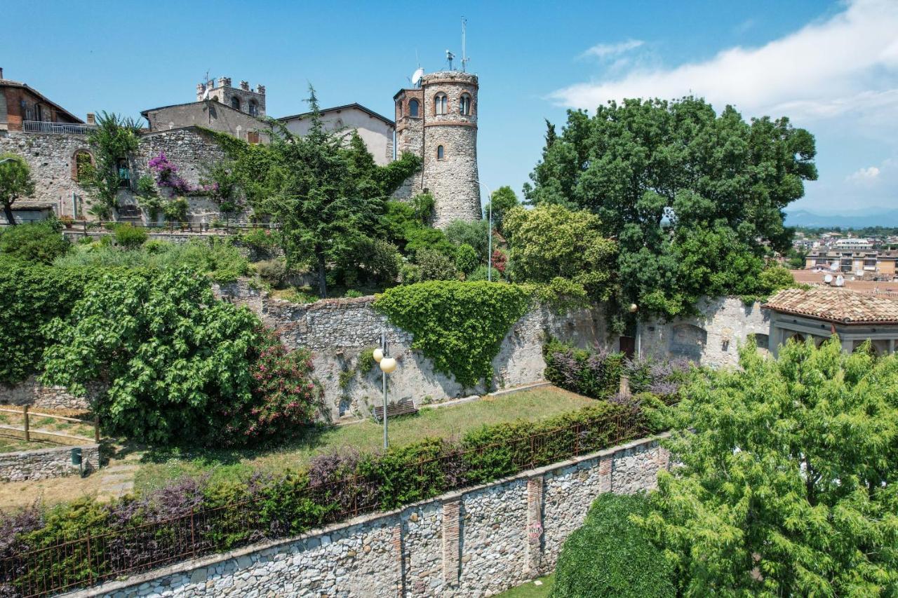 Steps From The Lake - Charme In The Inner City Desenzano del Garda Exteriör bild